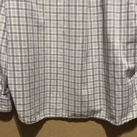 Columbia men’s gray with gray and white stripes long sleeve shirt (size XL) - Picture 6 of 7